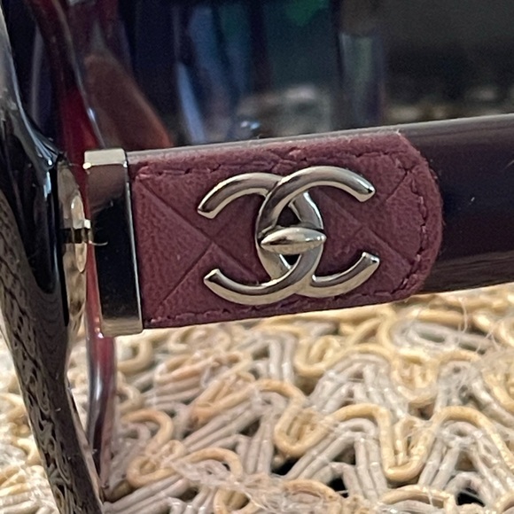 Chanel CC Turnlock Sunglasses 5234 Q - Picture 3 of 5